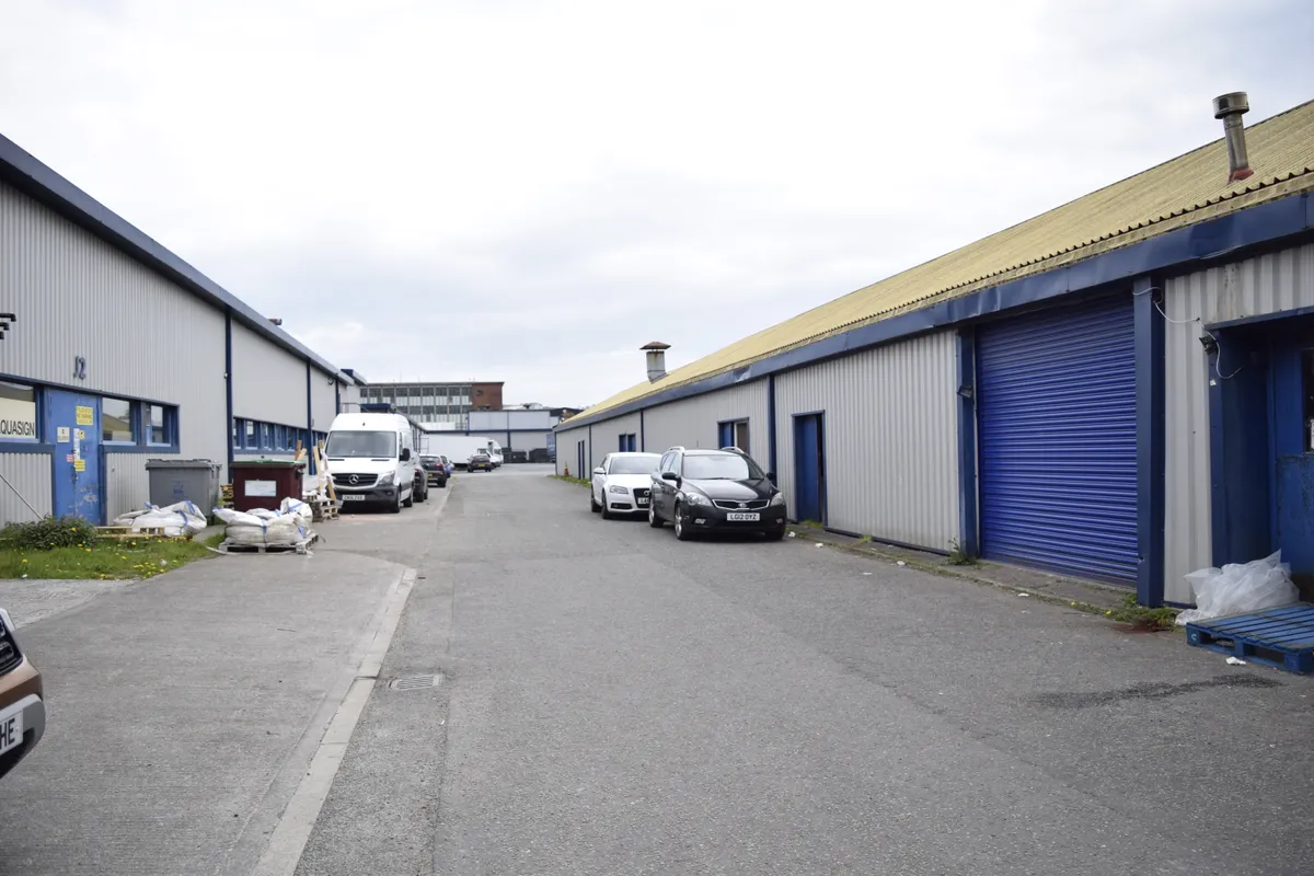 Storage in Blackburn - photo 2